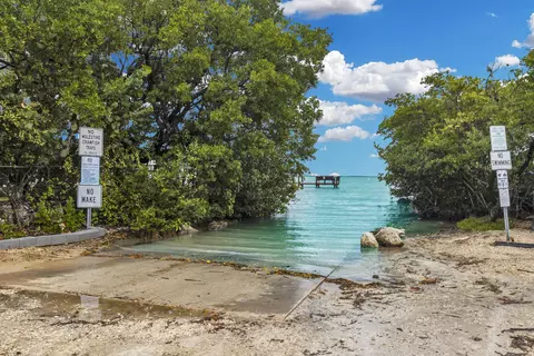 Exterior - 2 Sunset Rd, Key Largo, FL 33037 photo 8 of 9