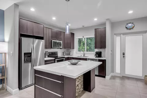 Kitchen - 2 Sunset Rd, Key Largo, FL 33037 photo 2 of 3