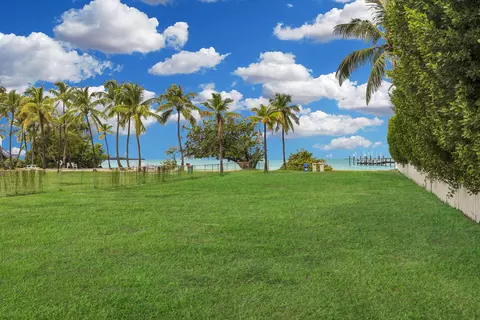 Exterior - 2 Sunset Rd, Key Largo, FL 33037 photo 9 of 9