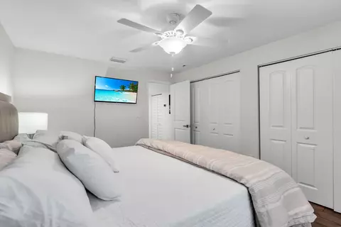 Bedroom - 2 Sunset Rd, Key Largo, FL 33037 photo 13 of 13