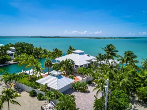 17024 W Green Turtle Ln, Sugarloaf Key, FL 33042