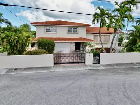 2 Arbutus Dr, Key West, FL 33040