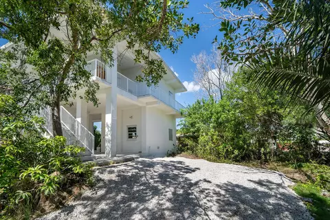 1506 Shaw Dr, Key Largo, FL 33037