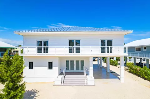 158 S Ocean Shores Dr, Key Largo, FL 33037