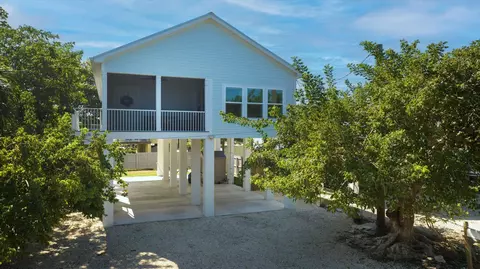 31028 Avenue H, Big Pine Key, FL 33043