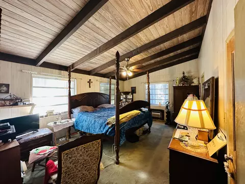 Bedroom - 21082 E 6th Ave, Cudjoe Key, FL 33042 photo 1 of 4