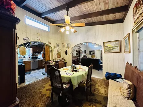 Dining - 21082 E 6th Ave, Cudjoe Key, FL 33042 photo 1 of 1