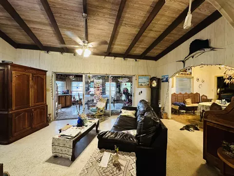 Living - 21082 E 6th Ave, Cudjoe Key, FL 33042 photo 1 of 4