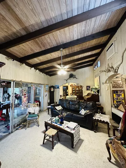 Living - 21082 E 6th Ave, Cudjoe Key, FL 33042 photo 2 of 4