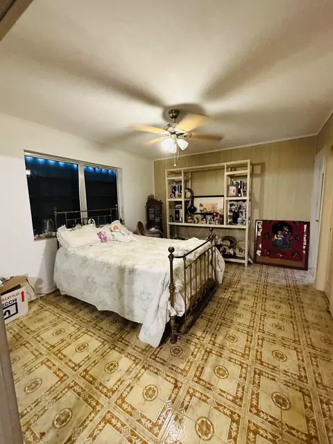 Bedroom - 21082 E 6th Ave, Cudjoe Key, FL 33042 photo 4 of 4