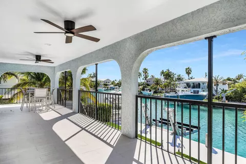 352 E Seaview Dr, Duck Key, FL 33050 photo 16