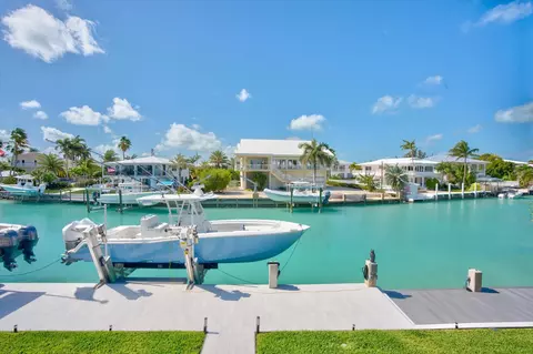 352 E Seaview Dr, Duck Key, FL 33050 photo 5
