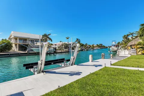 352 E Seaview Dr, Duck Key, FL 33050 photo 49