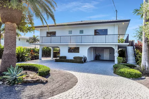 352 E Seaview Dr, Duck Key, FL 33050 photo 6