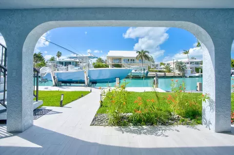 352 E Seaview Dr, Duck Key, FL 33050 photo 35