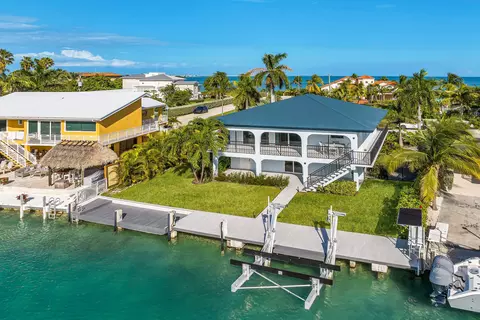 352 E Seaview Dr, Duck Key, FL 33050 photo 4