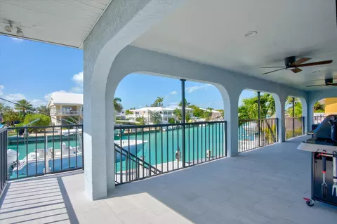 352 E Seaview Dr, Duck Key, FL 33050 photo 17