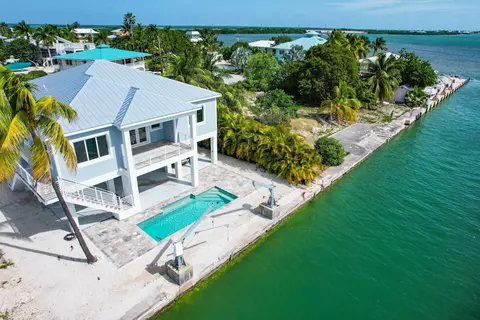 23076 Tarpon Ln, Cudjoe Key, FL 33042
