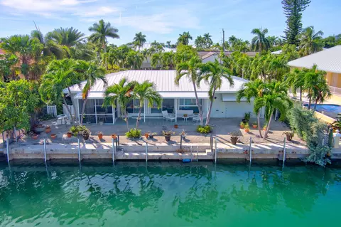 540 12th St, Key Colony, FL 33051