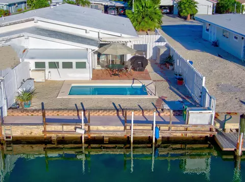 201 9th St #KEY colony, Key Colony Beach, FL 33051