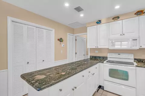 201 9th St #KEY colony, Key Colony Beach, FL 33051 photo 14