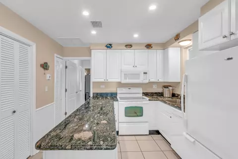 201 9th St #KEY colony, Key Colony Beach, FL 33051 photo 9