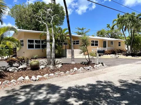 549 95th St, Marathon, FL 33050