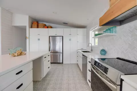 30891 Granada Ave, Big Pine Key, FL 33043 photo 12