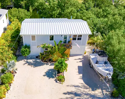 219 Lobstertail Rd, Big Pine Key, FL 33043