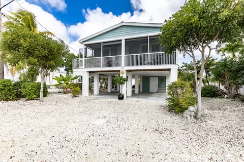 1613 Bayview Dr, Little Torch Key, FL 33042