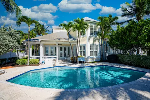 25 Sunset Key Dr, Key West, FL 33040 photo 2