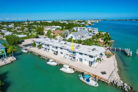 1215 97th St #8, Marathon, FL 33050