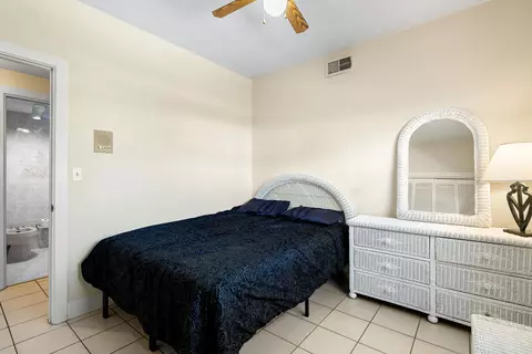 Bedroom - 239 Atlantic Blvd, Key Largo, FL 33037 photo 2 of 11