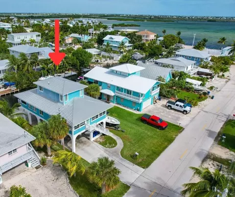 27385 St Lucie Ln, Ramrod Key, FL 33042