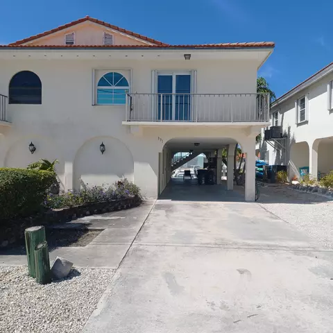 391 5th St, Key Colony, FL 33051