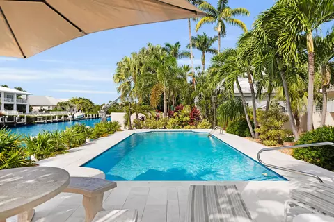 Exterior - 701 12th St #KEY colony, Key Colony Beach, FL 33051 photo 7 of 16