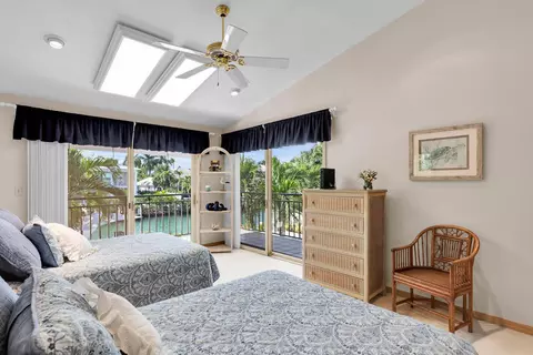 Bedroom - 701 12th St #KEY colony, Key Colony Beach, FL 33051 photo 4 of 8