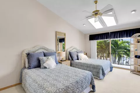 Bedroom - 701 12th St #KEY colony, Key Colony Beach, FL 33051 photo 3 of 8