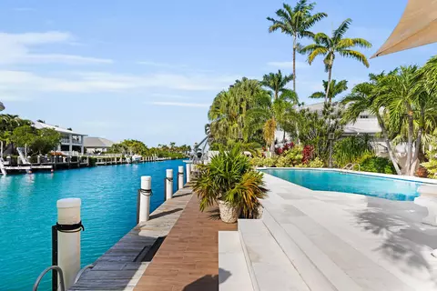 Exterior - 701 12th St #KEY colony, Key Colony Beach, FL 33051 photo 8 of 16