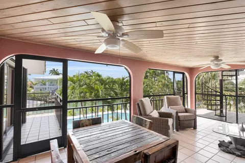 Exterior - 701 12th St #KEY colony, Key Colony Beach, FL 33051 photo 12 of 16