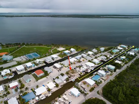 31112 Hollerich Dr, Big Pine Key, FL 33043