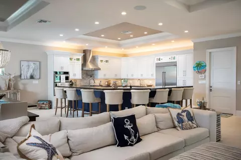 Living - 126 Mockingbird Ln, Marathon, FL 33050 photo 2 of 4