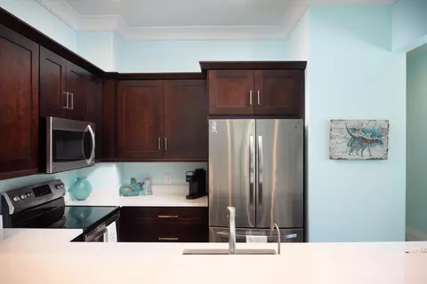 Kitchen - 126 Mockingbird Ln, Marathon, FL 33050 photo 6 of 6