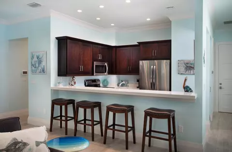 Kitchen - 126 Mockingbird Ln, Marathon, FL 33050 photo 5 of 6
