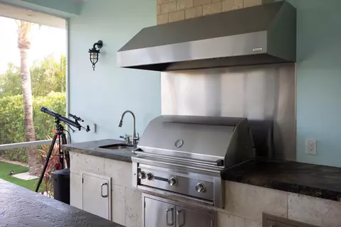 Exterior - 126 Mockingbird Ln, Marathon, FL 33050 photo 6 of 18