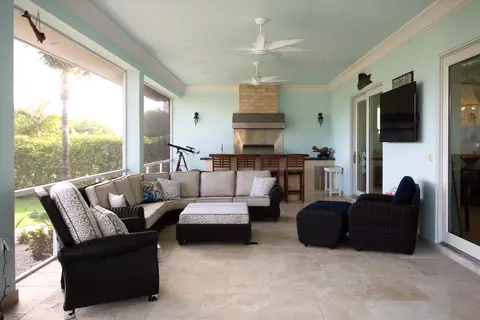 Exterior - 126 Mockingbird Ln, Marathon, FL 33050 photo 7 of 18