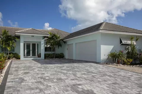 Exterior - 126 Mockingbird Ln, Marathon, FL 33050 photo 3 of 18