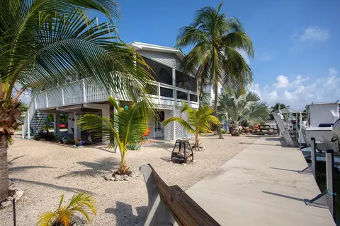22910 Privateer Dr, Cudjoe Key, FL 33042