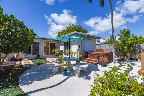 1615 Venetian Dr, Key West, FL 33040