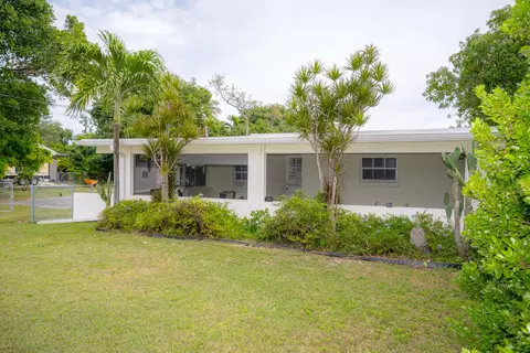 174 Hibiscus St, Tavernier, FL 33070